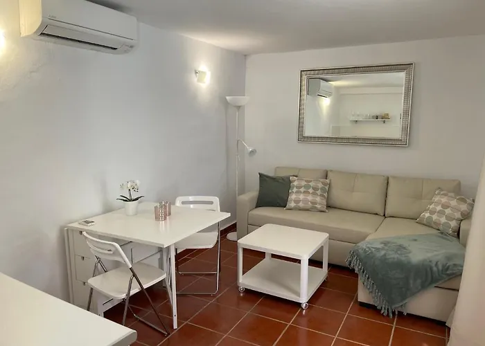 Ap309 - Colon Atico Нерха